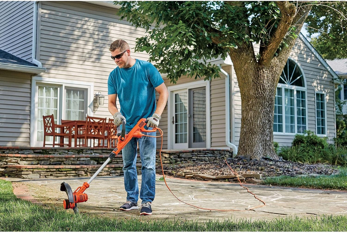 BLACK+DECKER Weed Wacker with Auto Feed, 14-Inch 2 in 1 String Trimmer Lawn Edger, Powerful 6.5-Amp Lightweight Electric Weed Eater (BESTA510)
