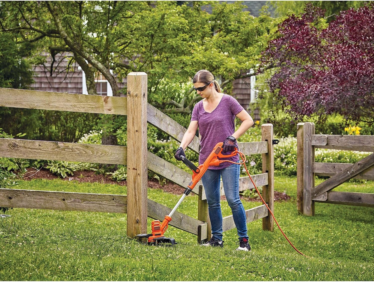 BLACK+DECKER Weed Wacker with Auto Feed, 14-Inch 2 in 1 String Trimmer Lawn Edger, Powerful 6.5-Amp Lightweight Electric Weed Eater (BESTA510)